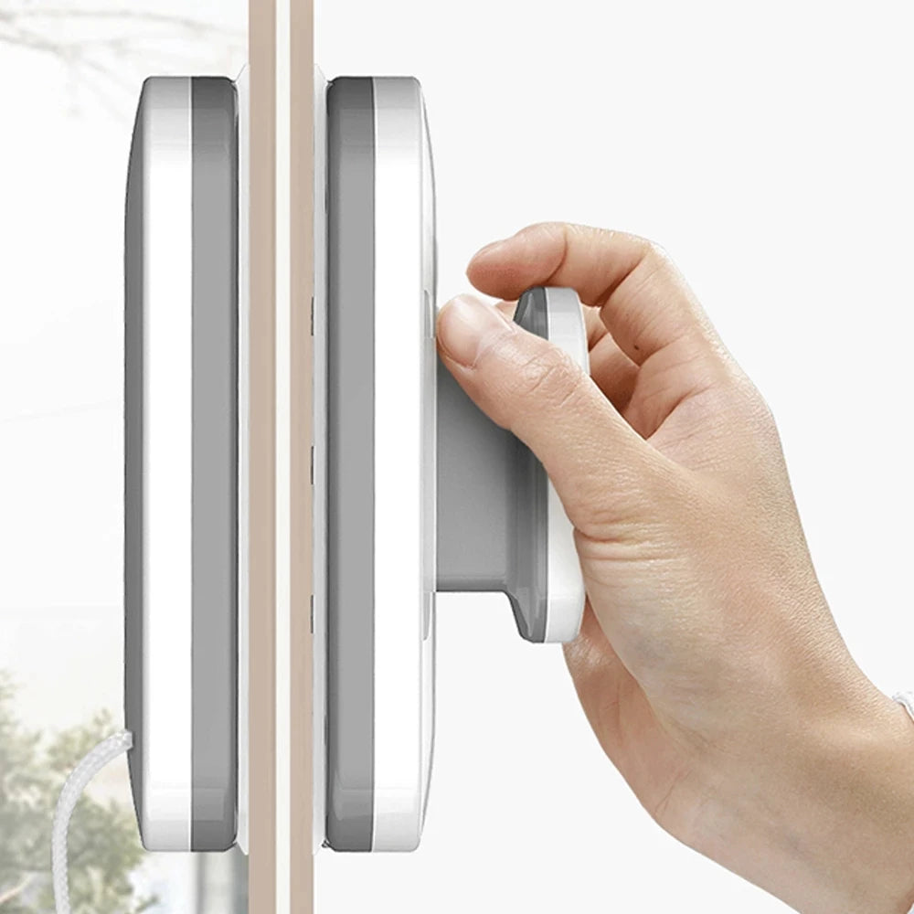 ClearGlide™ — Magnetic Window Cleaner
